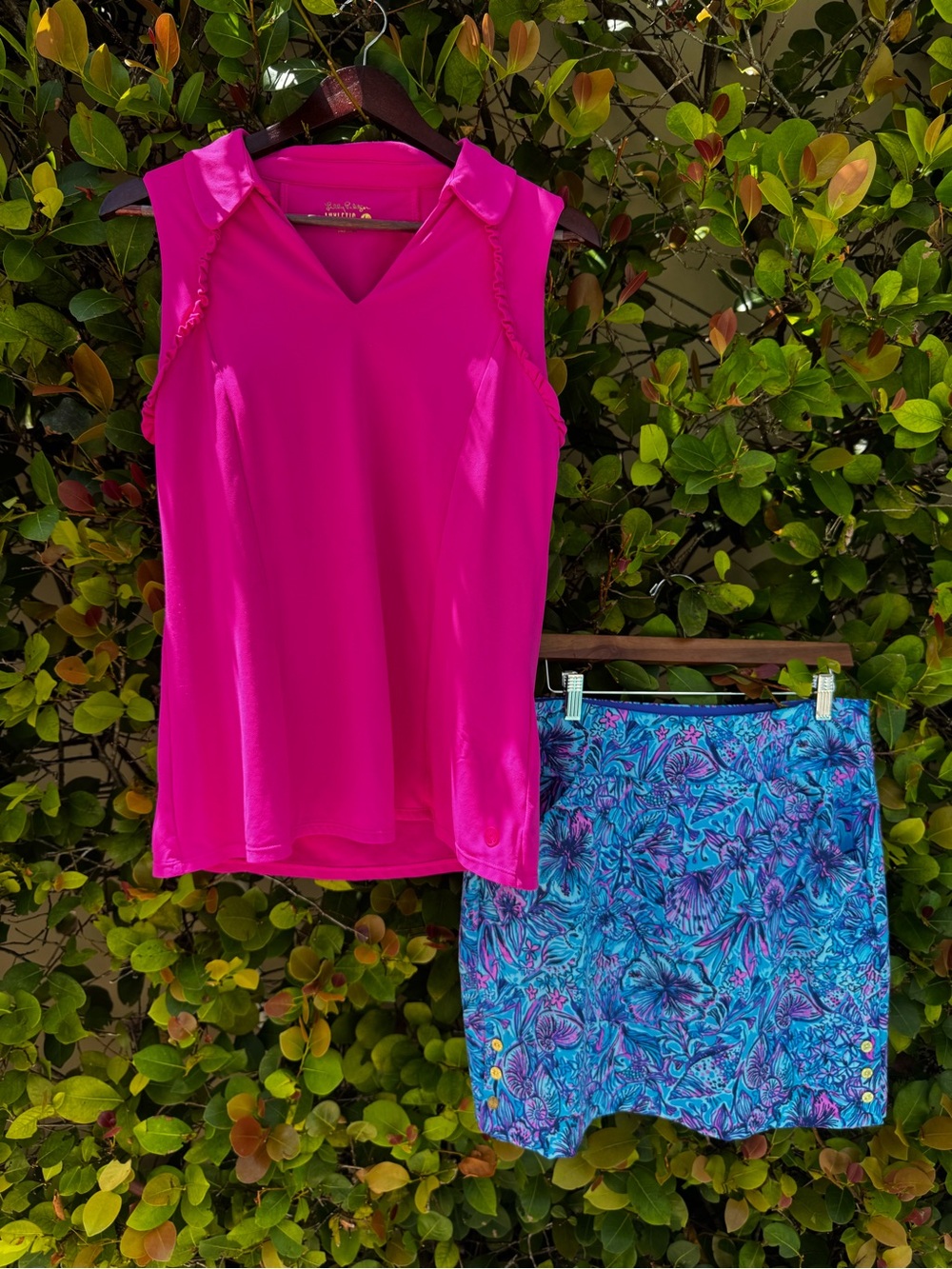 Lilly Pulitzer Bright Pink Blue Floral Mini Skirt.  Size large on the shirt